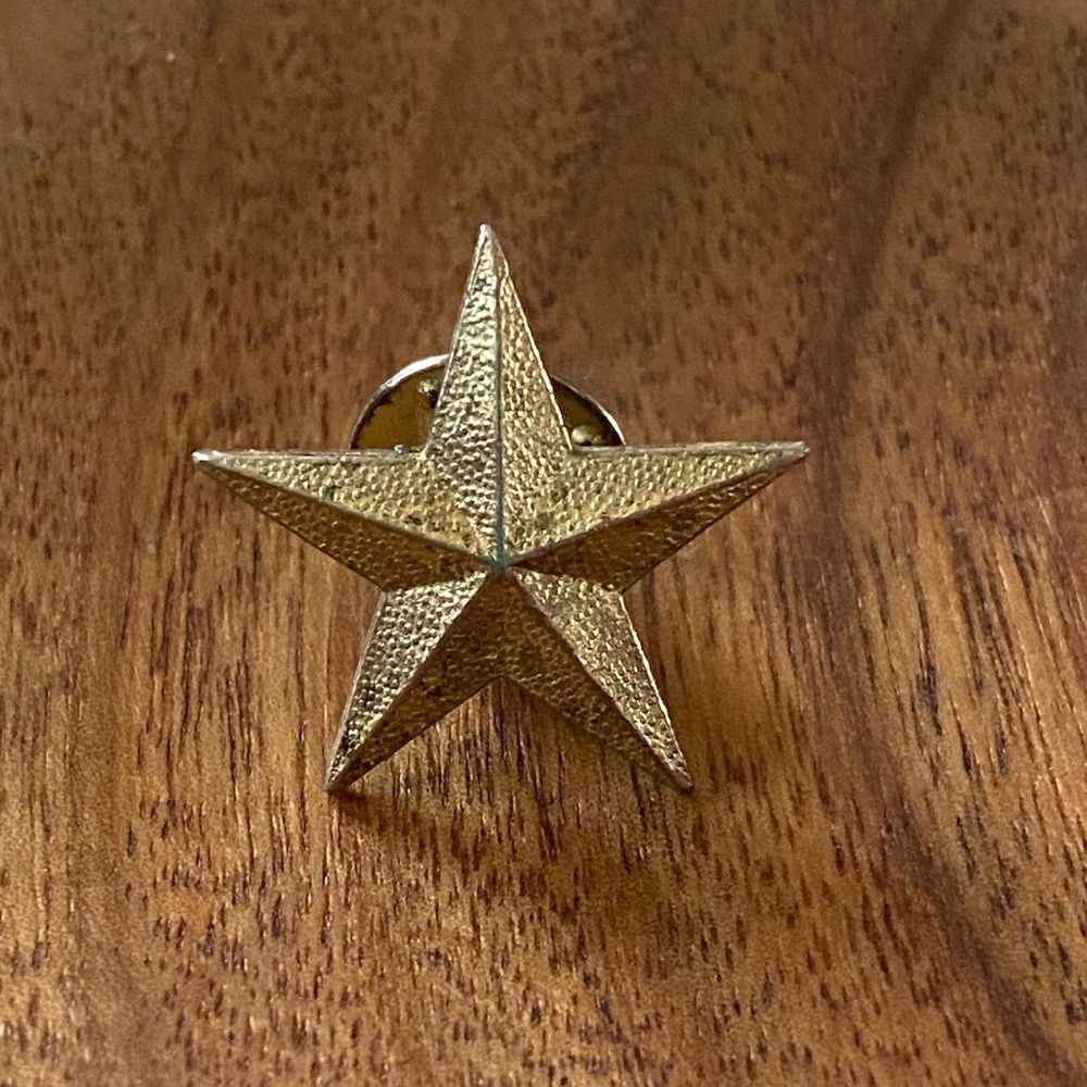 Vintage Signed BALLOU REG'D Gold Toned Star Lapel Pin